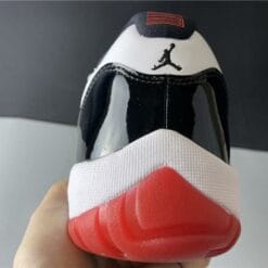Air Jordan 11 Retro Low Concord Bred