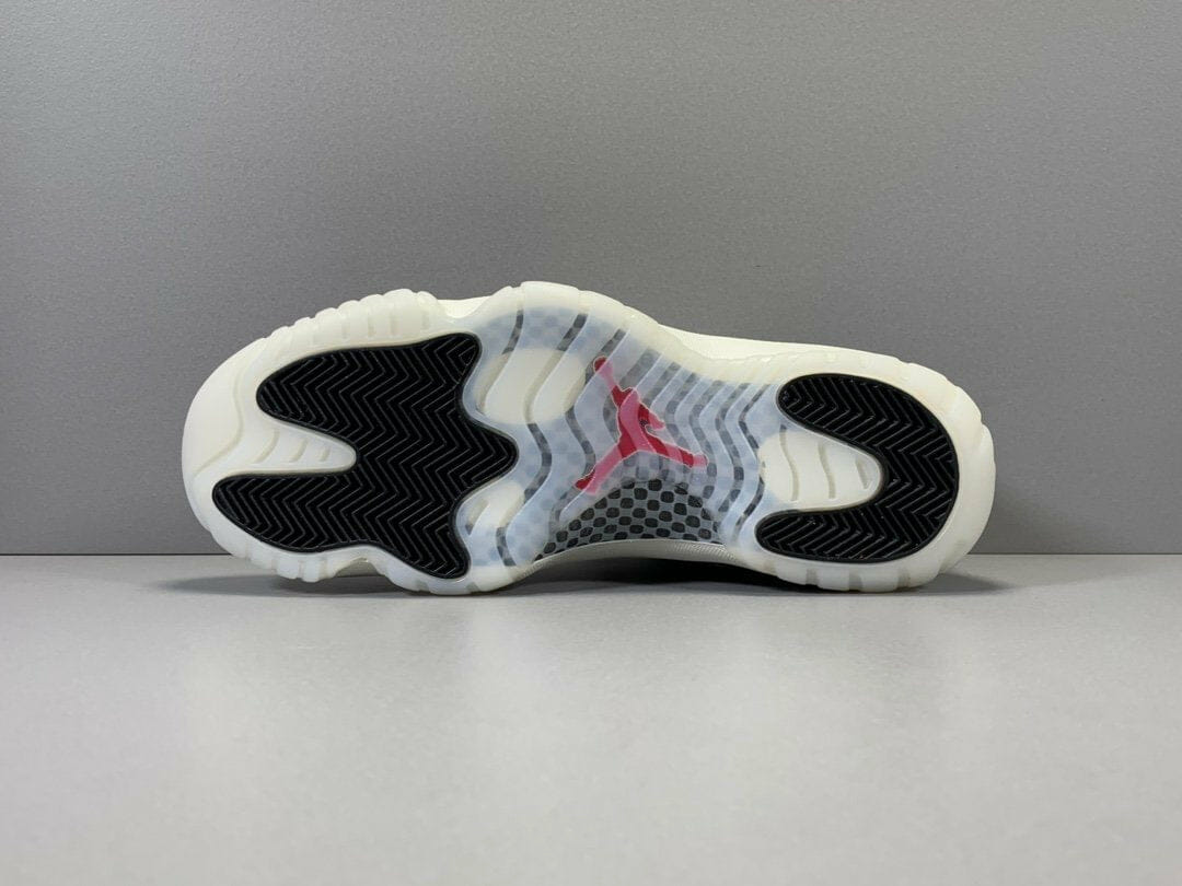 Air Jordan 11 Retro Low Snake Light Bone