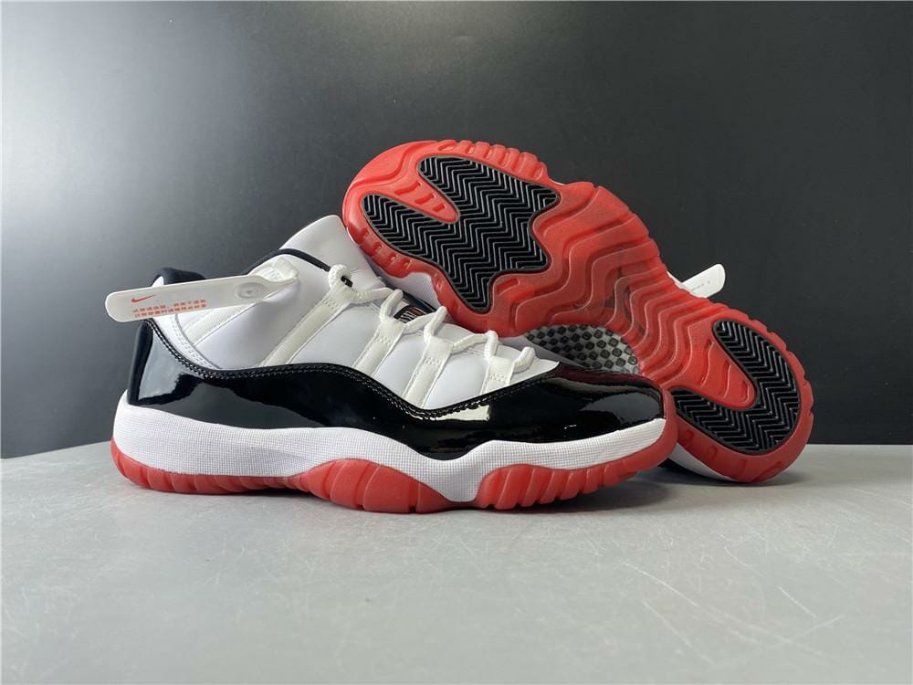 Air Jordan 11 Retro Low Concord Bred