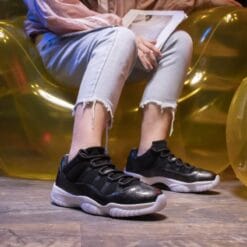 Air Jordan 11 Retro Low Barons