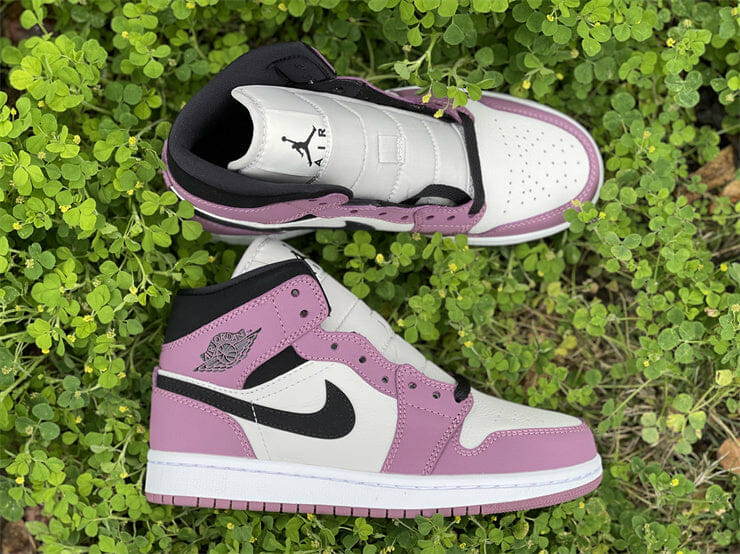 Air Jordan 1 Mid SE Light Mulberry