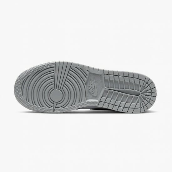 Air Jordan 1 Retro Low Smoke Grey - Image 2