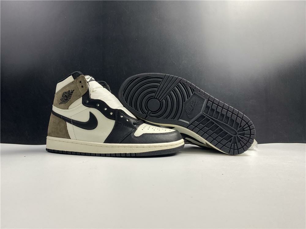 Air Jordan 1 Retro High Dark Mocha - Image 2