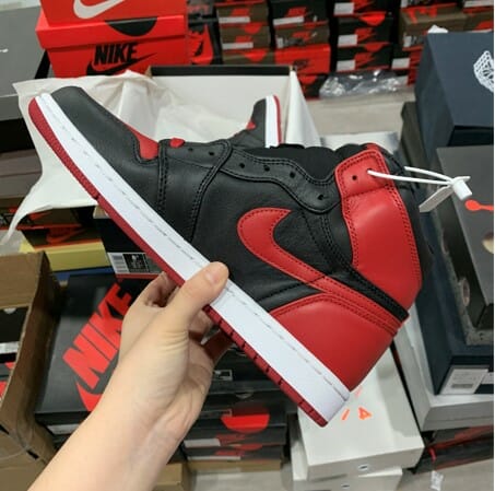 Air Jordan 1 Banned Black And Red