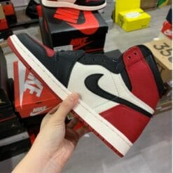Air Jordan 1 Bred Toe