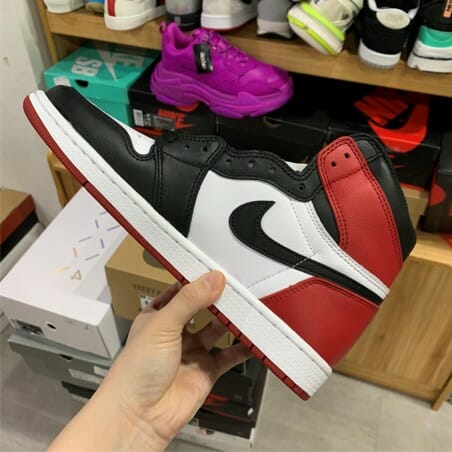 Air Jordan 1 High Black Toe OG Retro