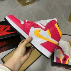 Air Jordan 1 High OG “Light Fusion Red”