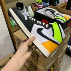 Air Jordan 1 High OG Volt Gold University Gold