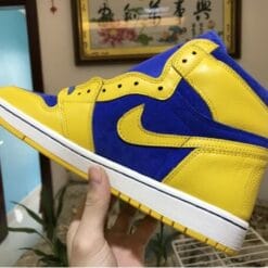 Air Jordan 1 Laney OG