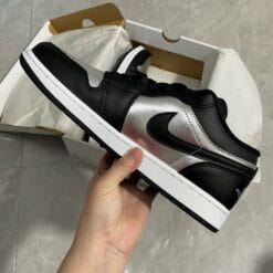 Air Jordan 1 Low “Metallic Silver”