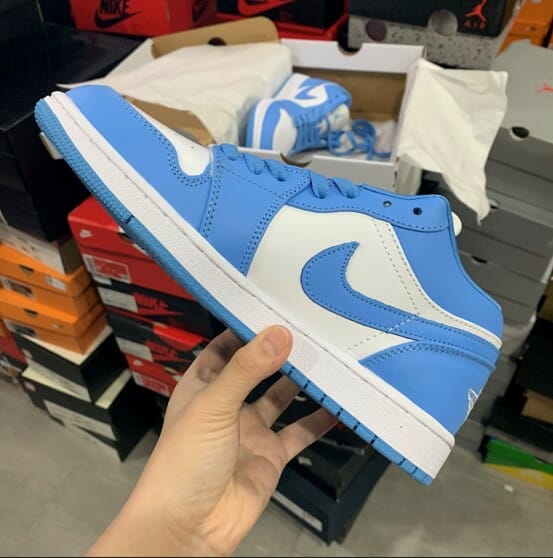 Air Jordan 1 Low UNC Blue