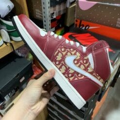 Air Jordan 1 Maroon