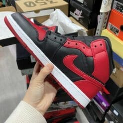 Air Jordan 1 Mid Banned