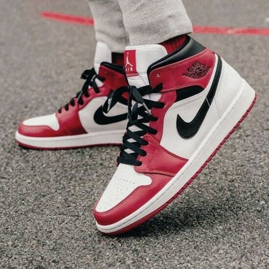 Air Jordan 1 Mid “Chicago 2020” - Image 4