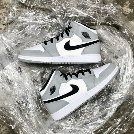 Air Jordan 1 Mid “Light Smoke Grey” - Image 2