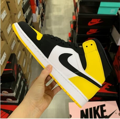 Air Jordan 1 Mid Toe Rookie