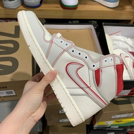 Air Jordan 1 Phantom