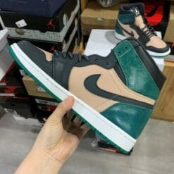Air Jordan 1 Retro High Black Fossil-Pale Green