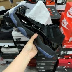 Air Jordan 11 Cap And Gown