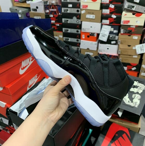 Air Jordan 11 Space Jam