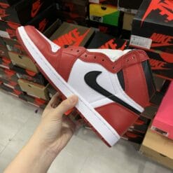 Air Jordan 1 OG Chicago Red White