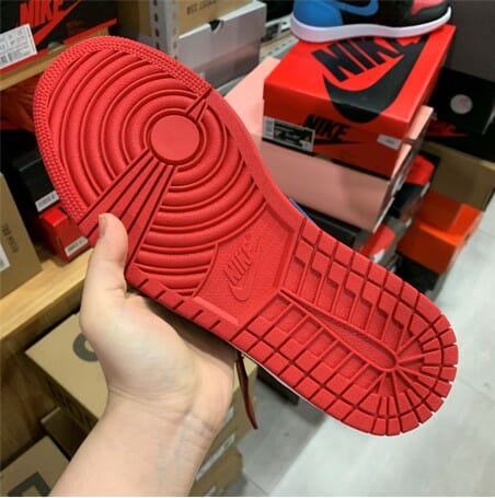 Air Jordan 1 OG Chicago Blue Black - Image 2