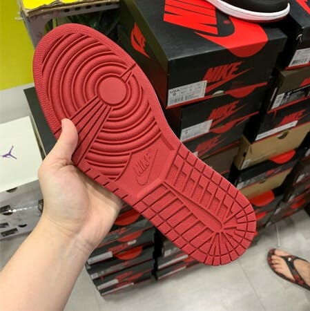 Air Jordan 1 Retro Banned - Image 2