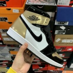 Alternative view of Air Jordan 1 Top 3