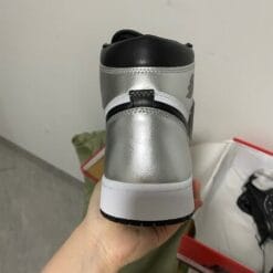 Alternative view of Air Jordan 1 WMNS “Silver Toe”