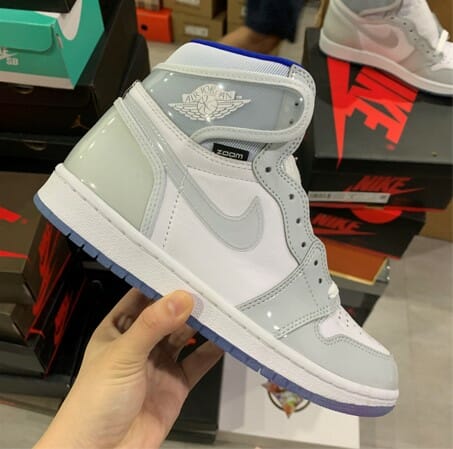 Air Jordan 1 Zoom R2T Grey - Image 2