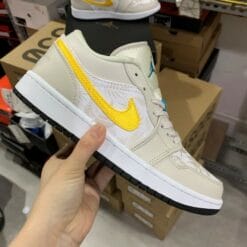 Alternative view of Air Jordan 1 Low “Light Orewood Brown”