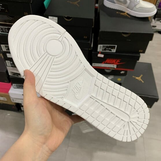 Air Jordan 1 Low “Paris” - Image 2
