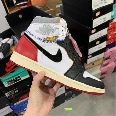 Air Jordan 1 Black White Red - Image 2