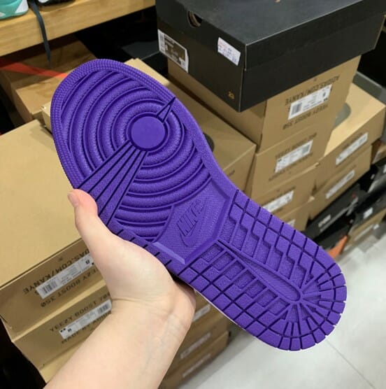Air Jordan 1 Low Black Purple Toe Grape - Image 2