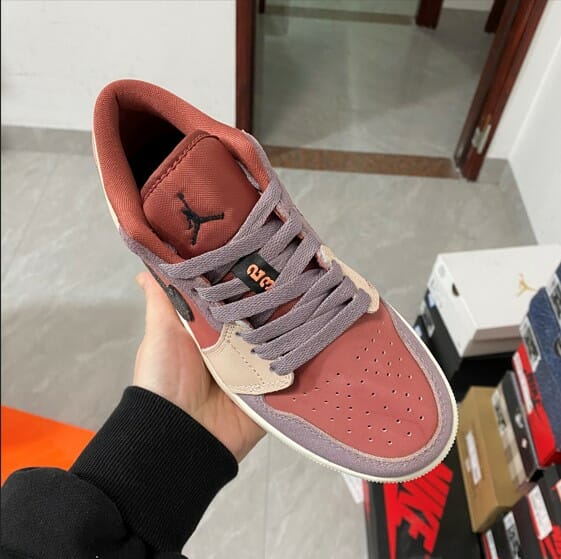 Air Jordan 1 Low Canyon Rust - Image 2
