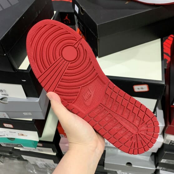 Air Jordan 1 Low Red Black - Image 2