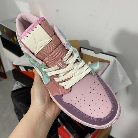 Air Jordan 1 Low SE Pink Green - Image 2