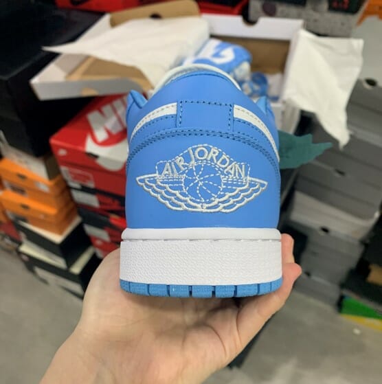 Air Jordan 1 Low UNC Blue - Image 2