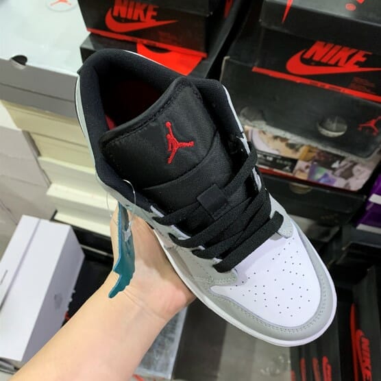 Air Jordan 1 Low White Gray - Image 2