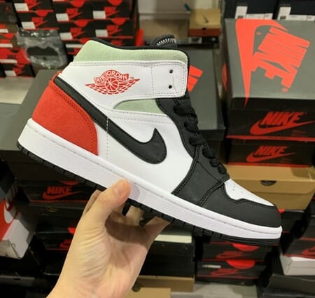 Air Jordan 1 Mid Black And White Red - Image 2