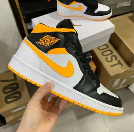 Air Jordan 1 Mid Black And Yellow - Image 2