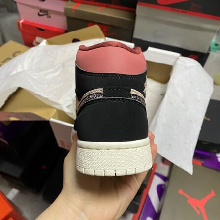 Air Jordan 1 Mid Burgundy Pink Black - Image 2