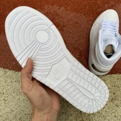 Alternative view of Air Jordan 1 Mid Lightning Hook