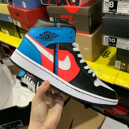Air Jordan 1 Mid Multi Patent - Image 2