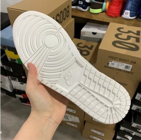 Air Jordan 1 Mid Paris - Image 2