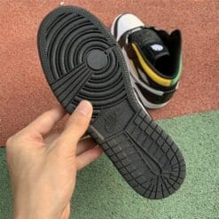 Alternative view of Air Jordan 1 Mid Quai 54 Four-Color Mandarin