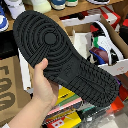 Air Jordan 1 Mid SE Color Patch - Image 3
