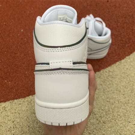 Air Jordan 1 Mid SE WMNS Panda - Image 2