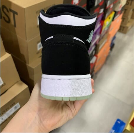 Air Jordan 1 Mid SE Panda Splashing - Image 5