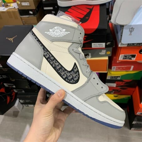 Air Jordan 1 Grey Cream - Image 2